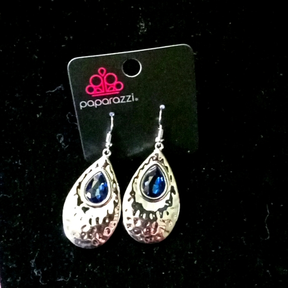 Paparazzi Silver Tone Earrings - Picture 2 of 4